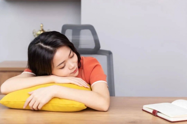 攝圖網(wǎng)_501265780_banner_青年美女午間休息(企業(yè)商用).jpg 9-tuya.jpg