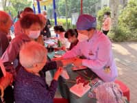 中醫(yī)名家進(jìn)社區(qū)，情暖春雨送健康！