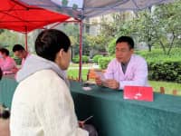 義診、科普、健康咨詢，專家進(jìn)社區(qū)暖心服務(wù)零距離！