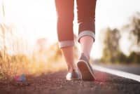 不用1萬(wàn)步！不同年齡有“最佳步數(shù)”，走路記住“5要5不要”！