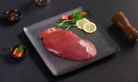 這兩個(gè)位置“長(zhǎng)斑”更危險(xiǎn)！這樣做，“斑塊”可能縮小甚至消失