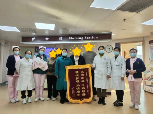 危急！38周準(zhǔn)媽媽等待“卸貨”，突然缺氧，醫(yī)生提醒：這些情況要注意！