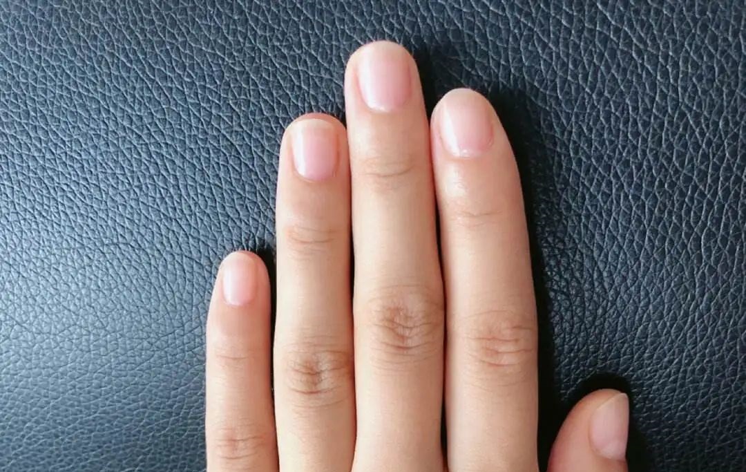 身體好不好，看看指甲就知道？指甲出現(xiàn)這10種情況要留意！